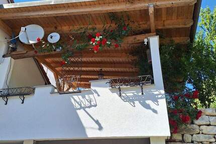 Modernisiertes Mehrfamilienhaus in Dettighofen 9 zimmer