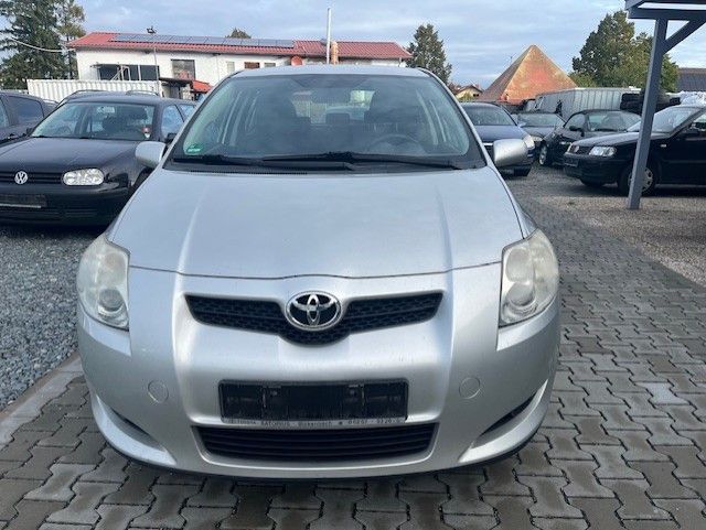 Toyota Auris 205.000 km 2.599 € Bickenbach 64404