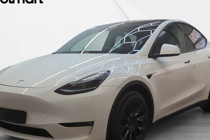 Tesla Model Y 71.267 km 34.653 € Eschborn 65760