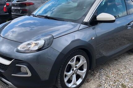 Opel Adam 79.474 km 10.990 &euro; München 81827