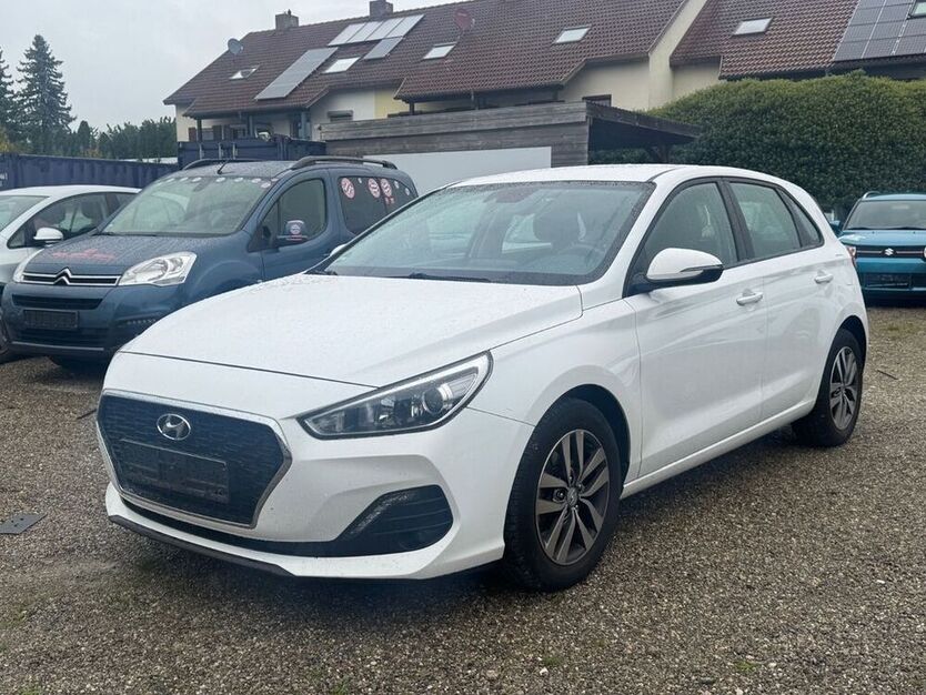 i30