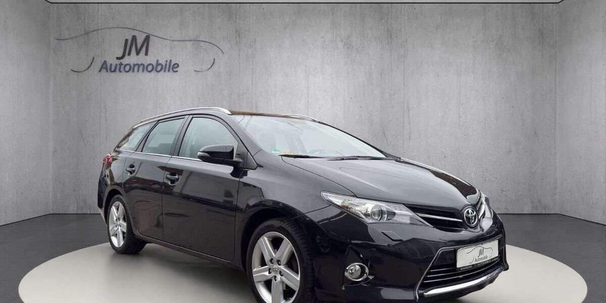 Toyota Auris 143.000 km 8.900 &euro; Meckenbeuren 88074