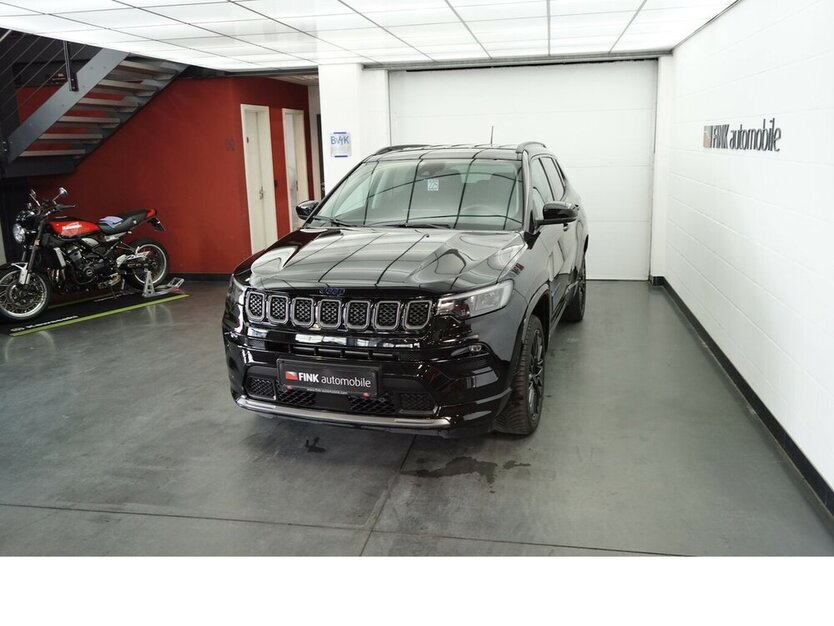 Compass °IIIII° S Plug-In Hybrid 4WD FULL LED