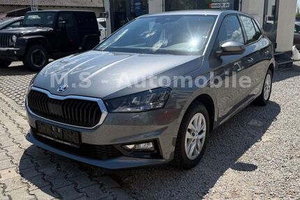 Skoda Fabia 9.703 km 15.999 &euro; Cham 93413