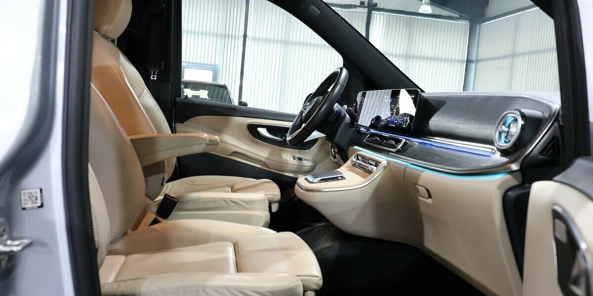 Mercedes-Benz V 300 d LANG AVANTGARDE AMG-LINE NIGHT / LASER 76.000 km 69.991 &euro; Hamm 59077