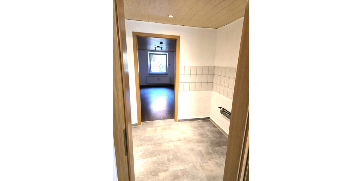 Erdgeschoßwohnung Eisenberg - 2 Zimmer, 38 m&sup2;, 290&euro; | Angebot:26374843