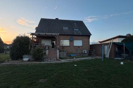 Haus Emmerich am Rhein - 8 Zimmer, 160 m&sup2;, 469.000&euro; | Angebot:26330093