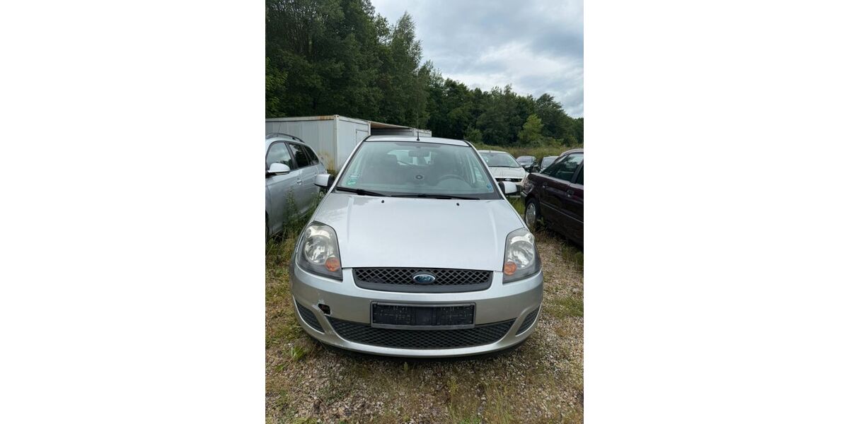 Ford Fiesta 171.000 km 2.500 &euro; Zwickau 08056