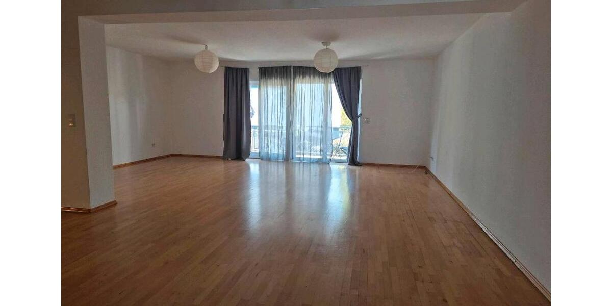 Doppelhaushälfte Kaiserslautern Bahnheim - 7 Zimmer, 220 m&sup2;, 2.250&euro; | Angebot:26170787