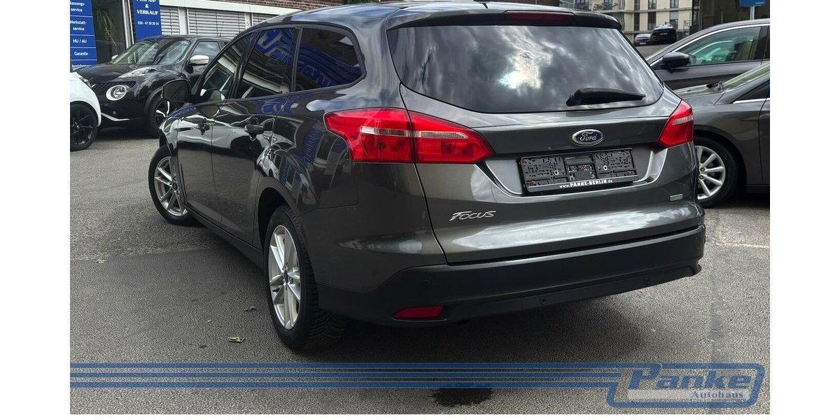 Ford Focus Business*Automatik*Tempo*Navi*SHZ*LED-T* 87.794 km 10.890 &euro; Berlin 13187