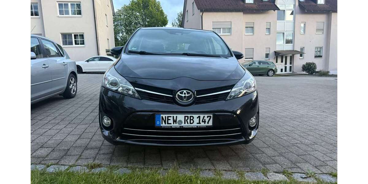 Toyota Verso 140.500 km 8.750 &euro; Vohenstrauß, St 92648