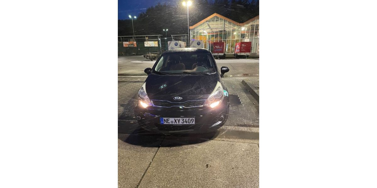 Kia Rio 142.000 km 4.700 &euro; Kall 53925