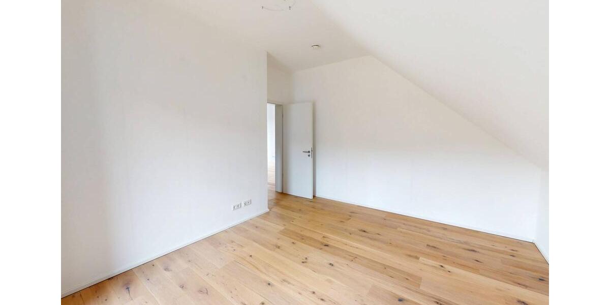 Dachgeschoßwohnung Neustadt an der Donau - 3 Zimmer, 90 m&sup2;, 900&euro; | Angebot:26632550
