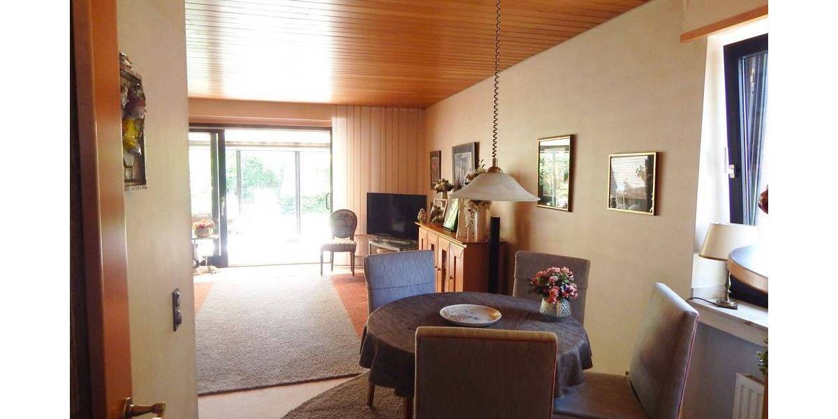 Reihenmittelhaus Düsseldorf Hellerhof - 6 Zimmer, 157 m&sup2;, 599.000&euro; | Angebot:26843922
