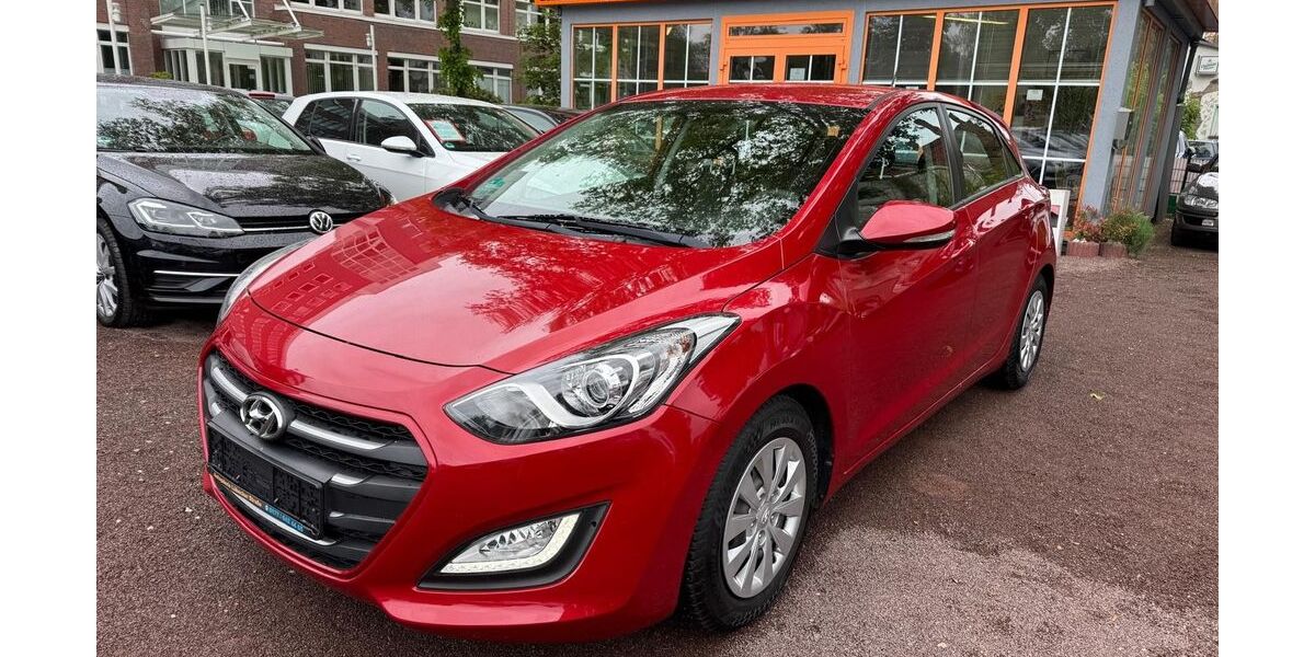 Hyundai i30 41.080 km 10.990 &euro; Magdeburg 39124