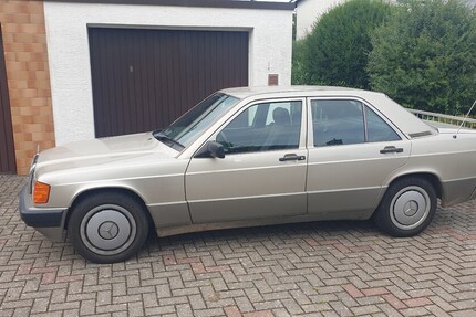 Mercedes 190 E