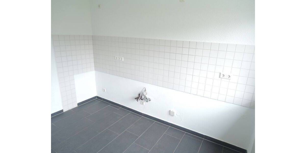 Renovierte und helle Erdgeschosswohnung mit Balkon in stadtnaher Wohnlage 2 zimmer