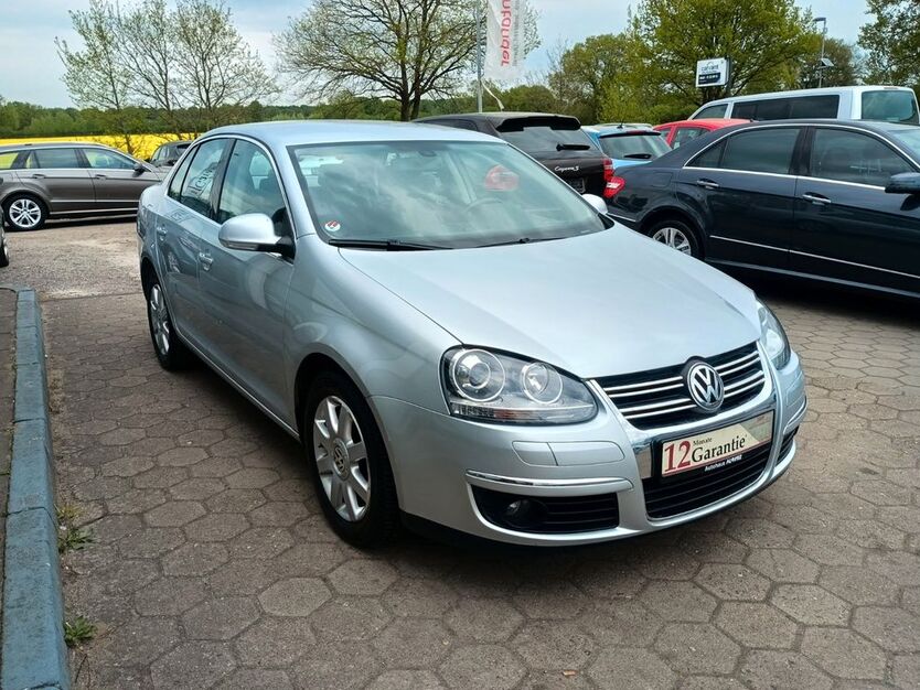 VW Jetta 67.270 km 5.999 € Stapelfeld 22145