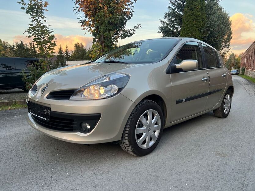 Renault Clio 48.000 km 3.950 € Werdau 08412