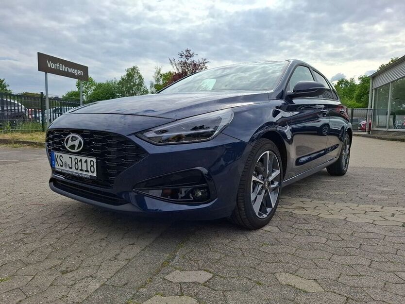 i30