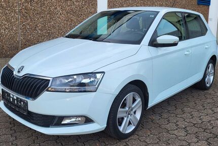 Skoda Fabia 59.000 km 9.900 &euro; Moers 47441