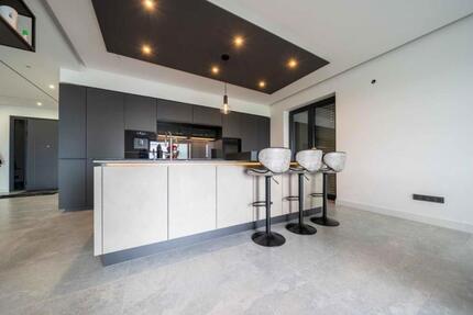 Neubau EG-Wohnung (von Privat), barrierefrei, Kamin und Garten 4 zimmer