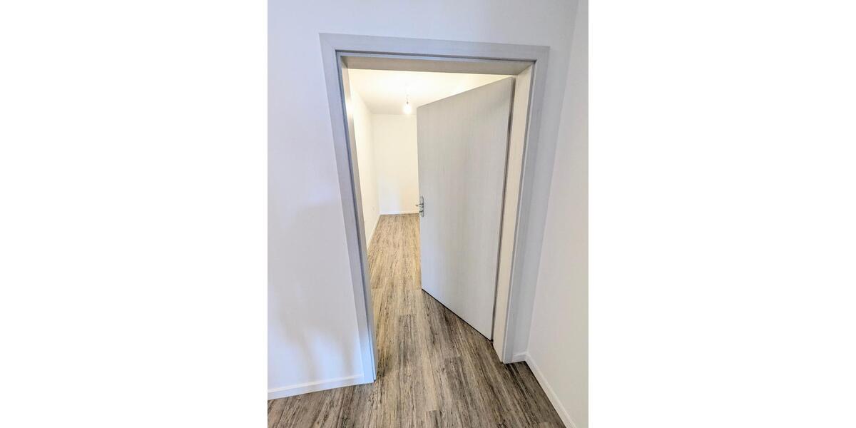 Etagenwohnung Neuental - 4 Zimmer, 100 m&sup2;, 990&euro; | Angebot:26305409