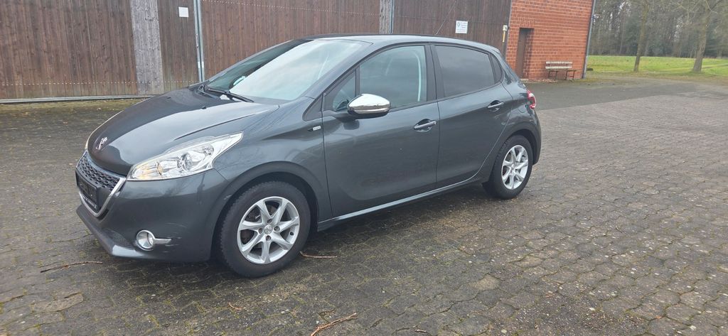 Peugeot 208 123.500 km 4.000 &euro; Beelen 48361