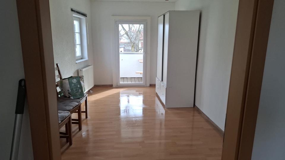 Einfamilienhaus Herrenberg - 5 Zimmer, 135 m&sup2;, 1.800&euro; | Angebot:25506994