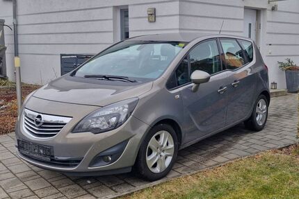 Opel Meriva 240.500 km 3.000 &euro; Pirna 01796