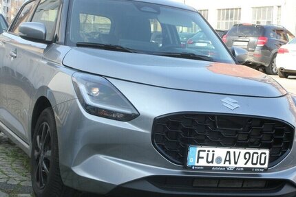 Suzuki Swift 1.2 Dualjet Hybrid 61 kW Comfort+ 14.500 km 18.990 &euro; Fürth 90763