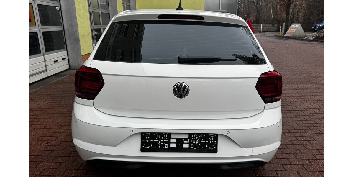 VW Polo 56.541 km 10.990 &euro; Berlin 10178