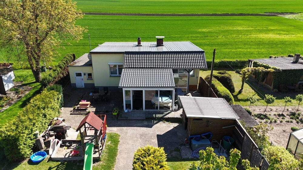 Bungalow Rehfelde - 3 Zimmer, 75 m&sup2;, 320.000&euro; | Angebot:25190320