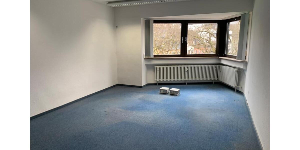 Eitorf-Zentrum: Büro- & Praxisflächen im Zentrum. zimmer