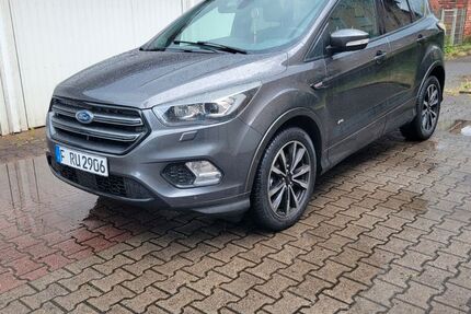 Ford Kuga 123.000 km 16.300 &euro; Frankfurt am Main 65933