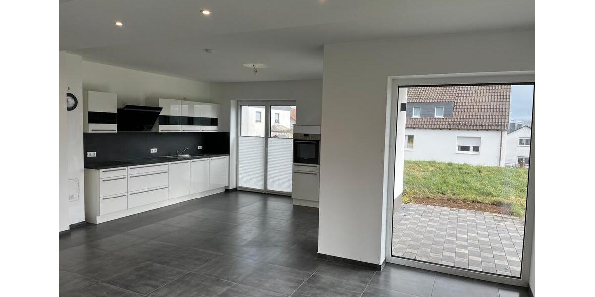 Erdgeschoßwohnung Aßlar - 3.5 Zimmer, 92 m&sup2;, 315.000&euro; | Angebot:26865721