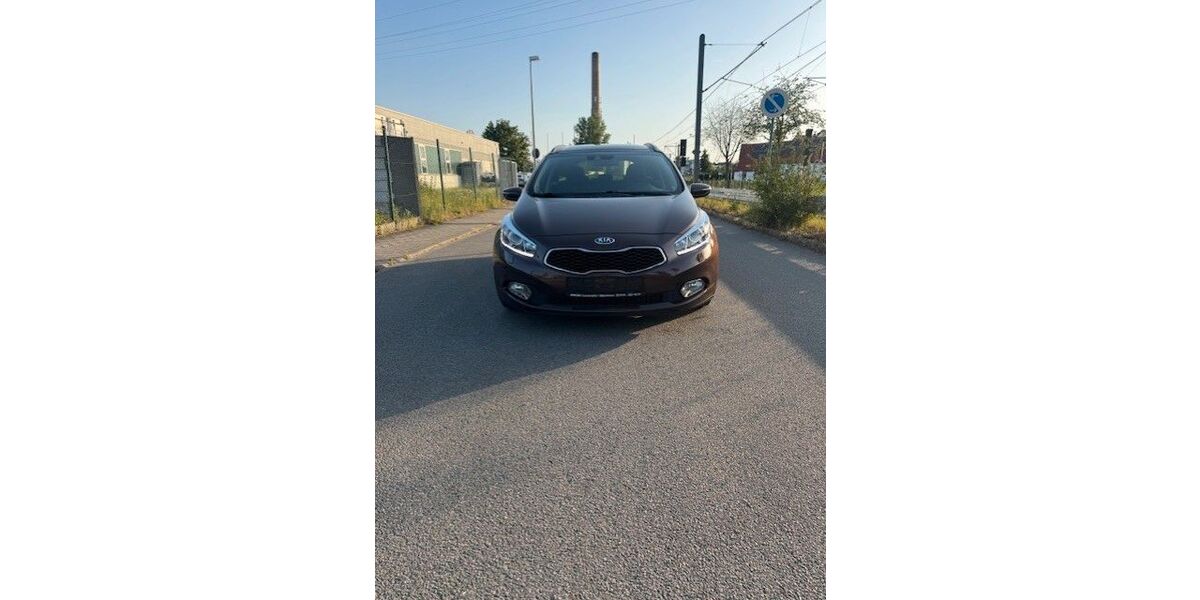 Kia ceed Sportswagon 104.000 km 10.200 &euro; Mannheim 68309