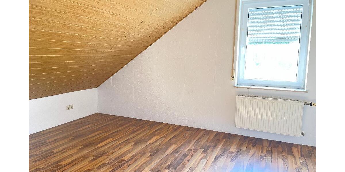 ## Über den Dächern von Gochsheim ## - Etagenwohnung Kraichtal Gochsheim | Angebot:25606576