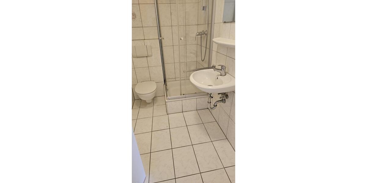 Etagenwohnung Neutraubling - 2 Zimmer, 45 m&sup2;, 590&euro; | Angebot:24692892