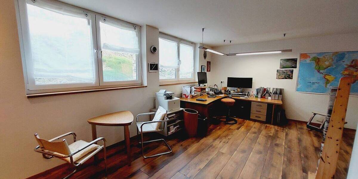 Repräsentatives Architektenhaus, das höchsten Wohnkomfort und nachhaltige Energieeffizienz vereint 6 zimmer