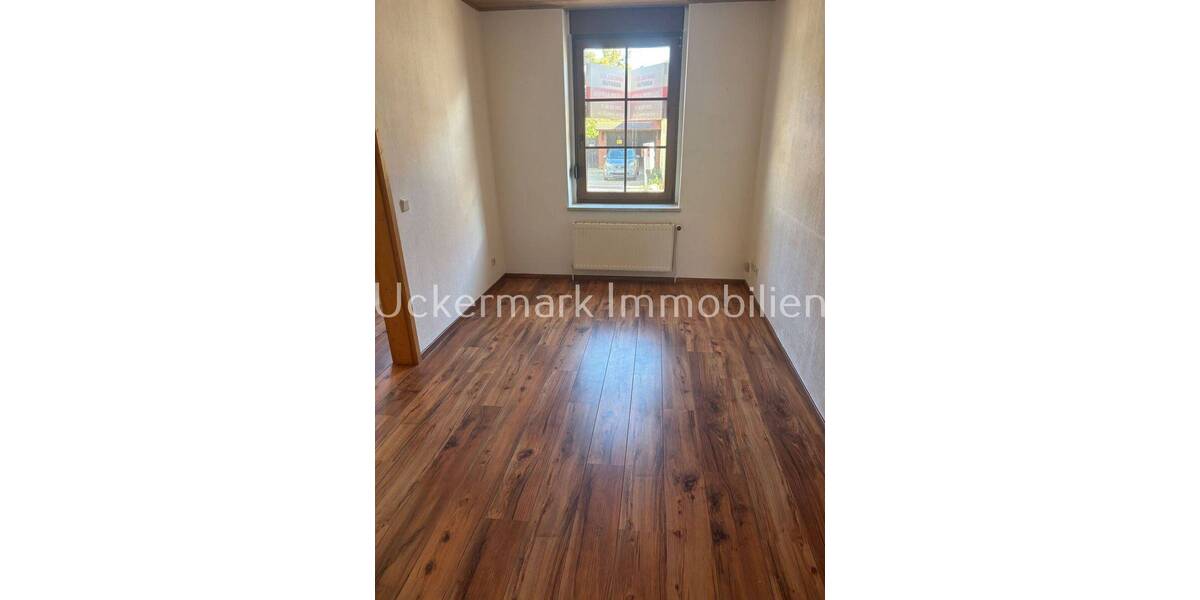 Mehrfamilienhaus, Wohnhaus Lychen - 7 Zimmer, 194 m&sup2;, 298.000&euro; | Angebot:25778922