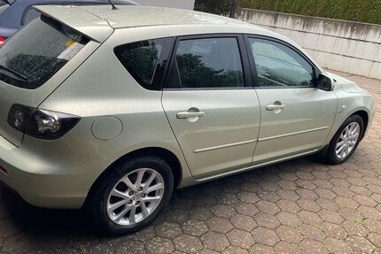 Mazda 3 181.000 km 3.200 € München 81337