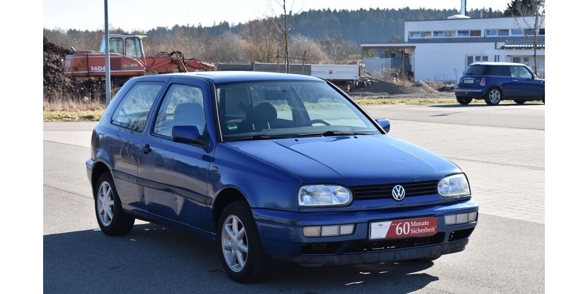 VW Golf 124.500 km 2.390 &euro; Schramberg 78713