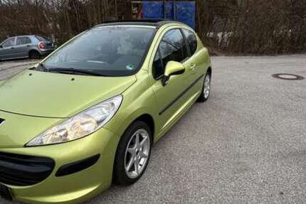 Peugeot 207 184.000 km 1.690 &euro; München 81539