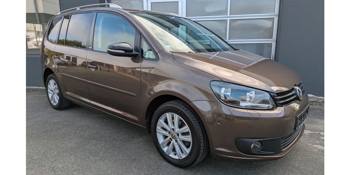 VW Touran 160.562 km 8.450 &euro; Braunschweig 38112