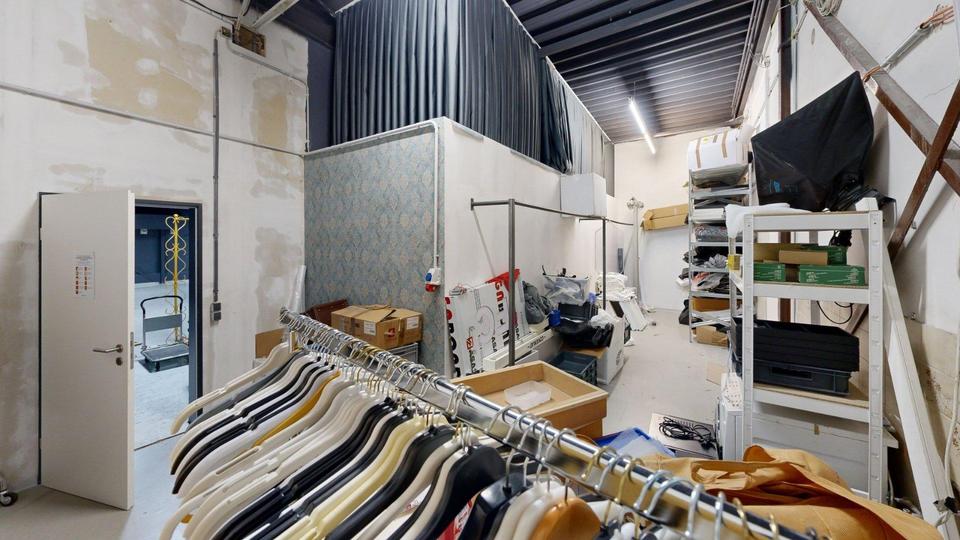 Hannover Laatzen - Gewerbefläche bzw Lagerhalle mit 340 m² zu vermieten. WC+Küche, teilbar zimmer