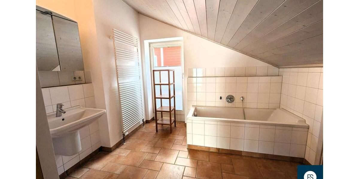 Doppelhaushälfte Arnsberg Holzen - 3 Zimmer, 114 m&sup2;, 950&euro; | Angebot:26261674