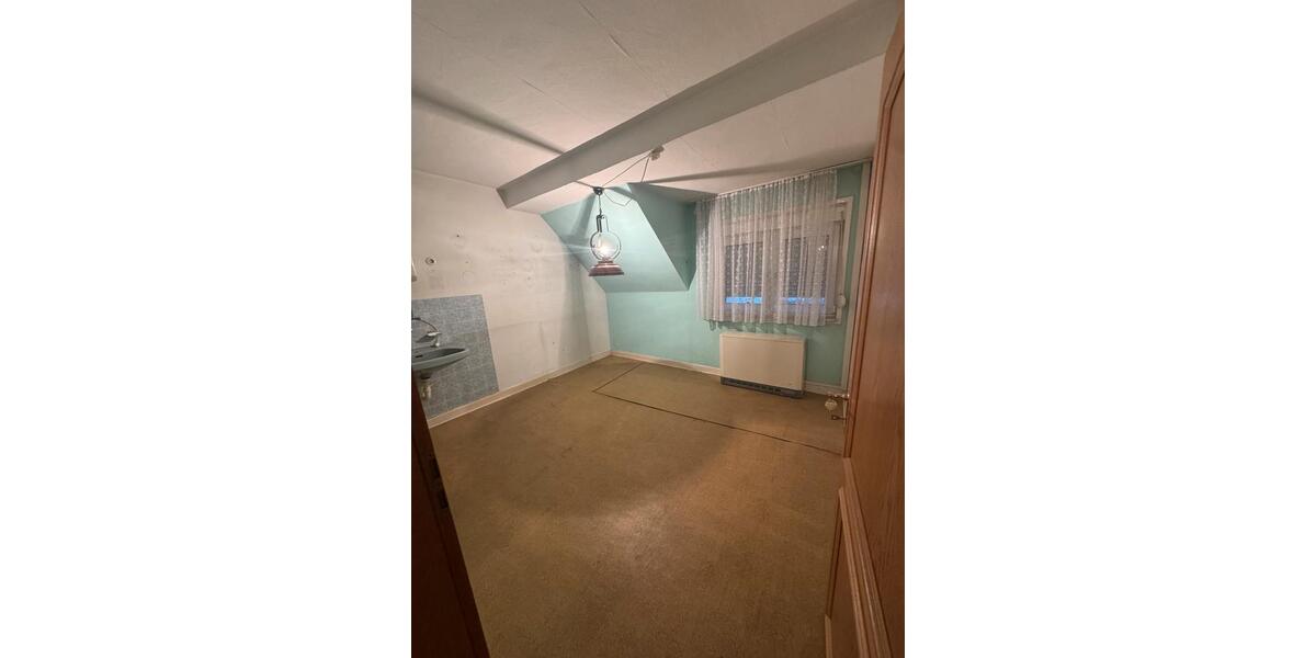 Einfamilienhaus Wetzlar Altenberger Straße - 7 Zimmer, 140 m&sup2;, 1.000&euro; | Angebot:26020253