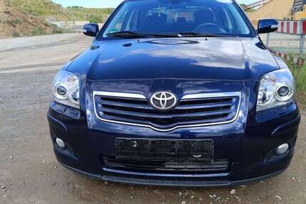 Toyota Avensis 192.000 km 3.999 &euro; Mainaschaff 63814