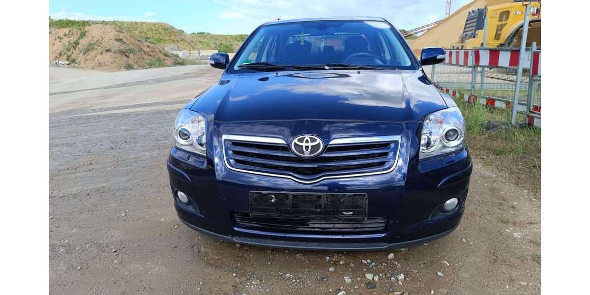Toyota Avensis 192.000 km 3.999 &euro; Mainaschaff 63814